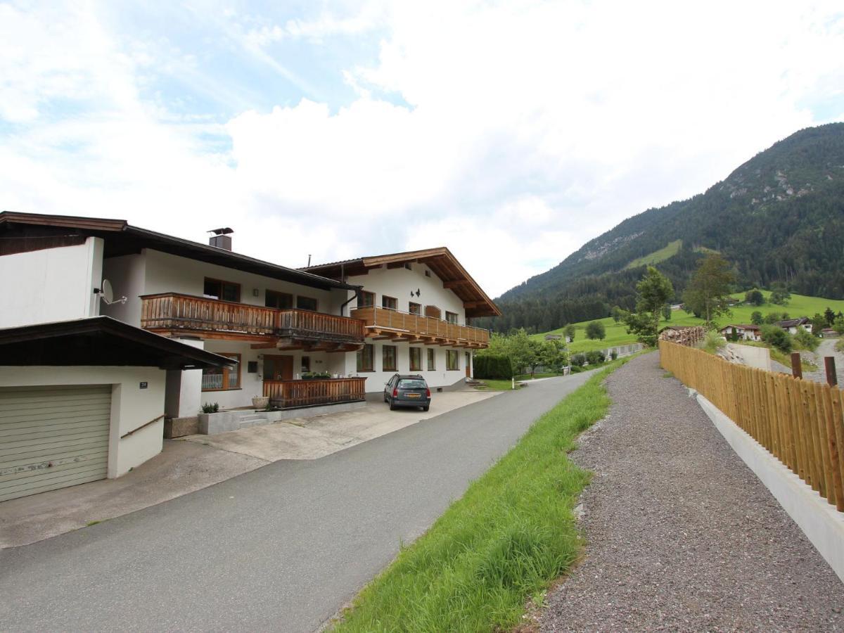 Boutique Apartment In Brixen With Mountain View Brixen im Thale Kültér fotó